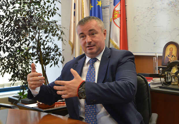 Душан Бајатовић: За пет година улажемо три милијарде евра